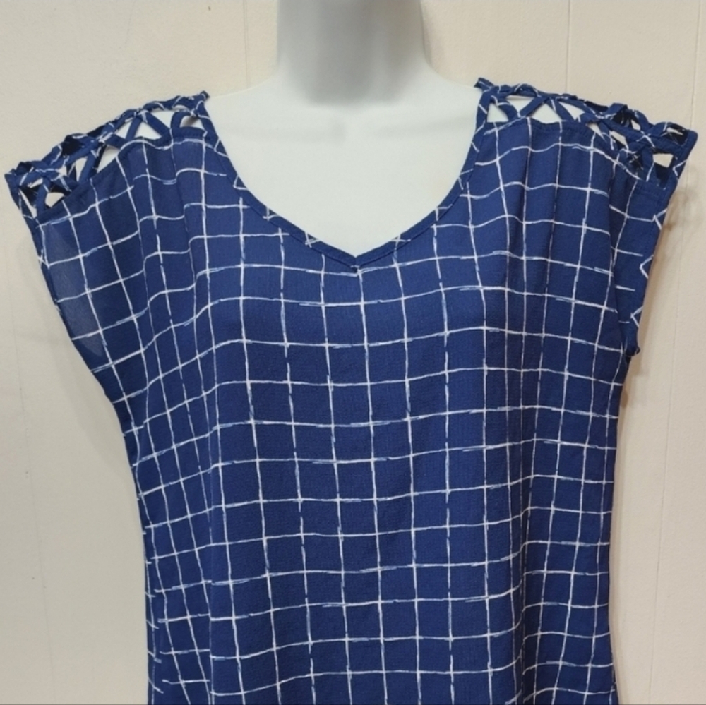 Mine Blouse Large Sleeveless Blue White Checkered Summer Lightweight Casual C241